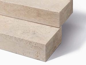Marches en bloc Travertin Medium Select coupées à dimension