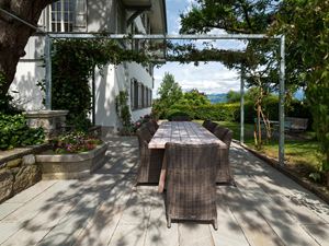 Terrasse suisse avec grès Kandla Grey